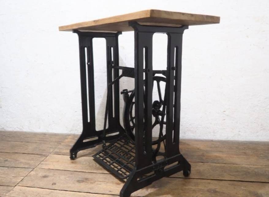 1159 黒ペンキのミシンテーブル　デスク　古家具　レトロ　リメイク　ビンテージ