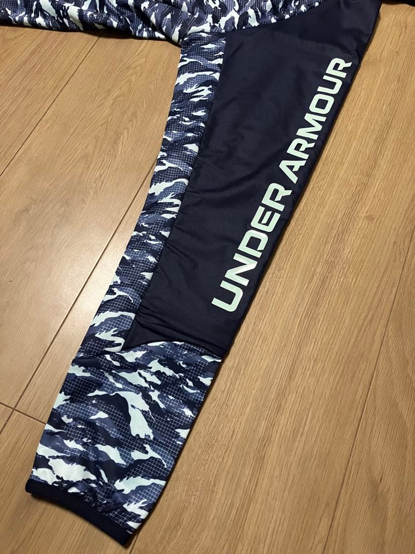 新品 未使用 MD アンダーアーマー コールドギア ストーム ウィンドブレーカー