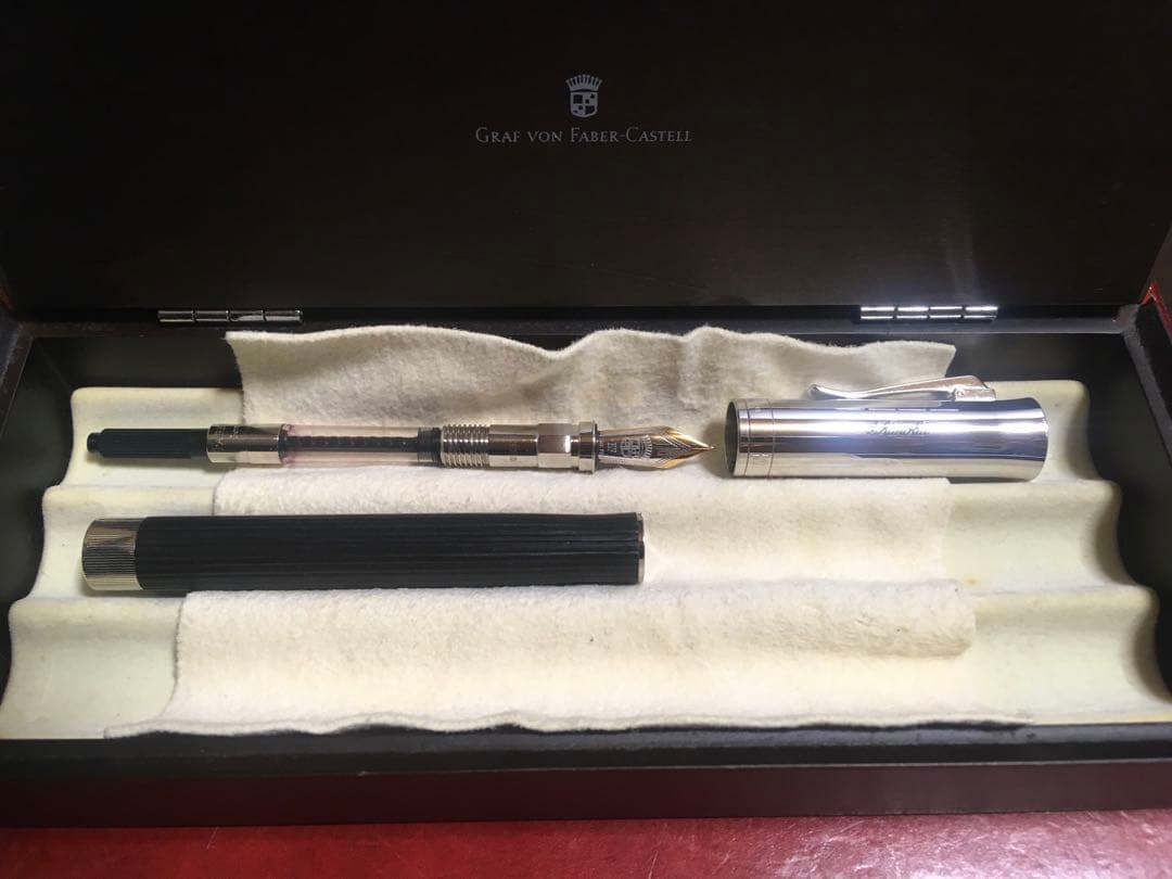 Graf von Faber-Castell 万年筆