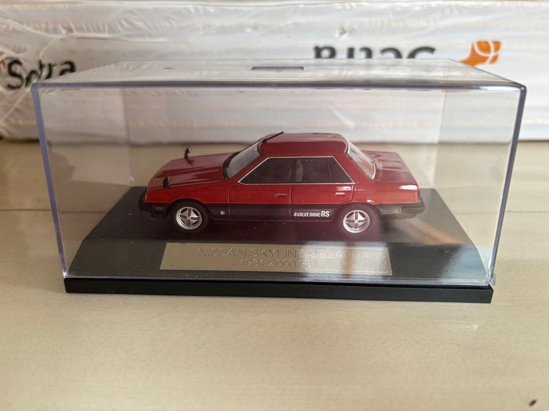 ミニカー NISSAN SKYLINE SEDAN RS