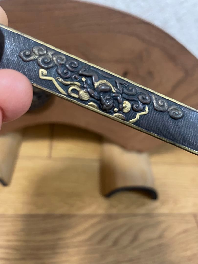 江州彦根住 藻柄子入道宗典製鍔 日本刀　刀の鍔 鉄製 刀装具 武者　透かし