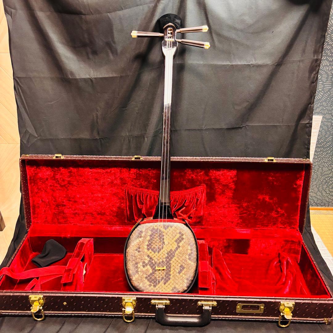 沖縄三線 日本製 楽器 弦楽器　ハードケース付き
