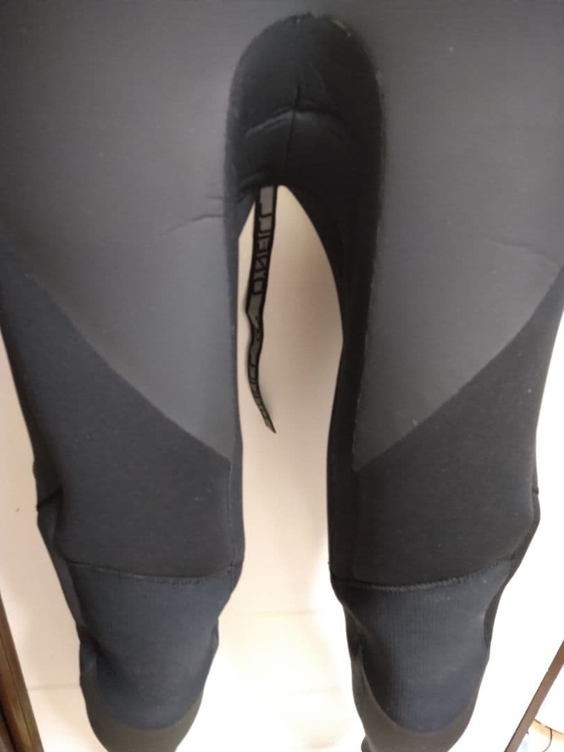 O'NEILL　M サイズ　5/3mmセミドライ　レディース　中古だが美品