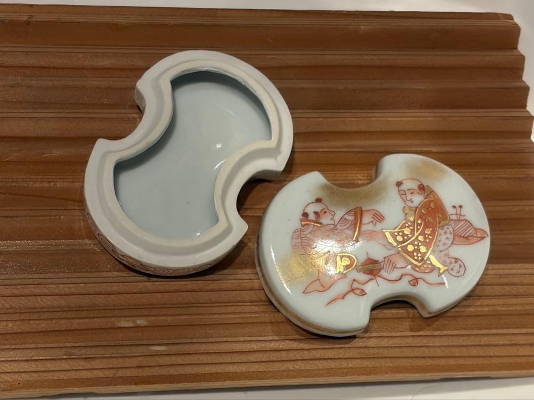 花街コレクション　香合　九谷　唐子赤絵金彩