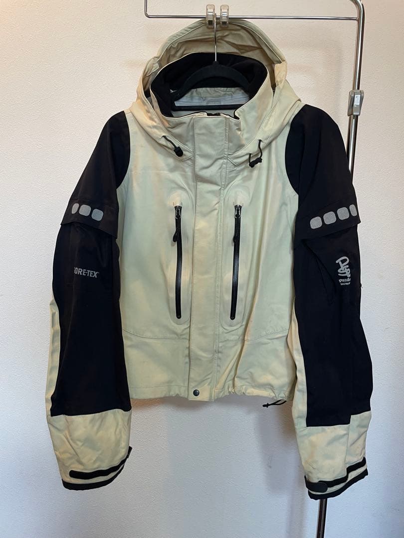 パズデザイン　ゴアテックスジャケット