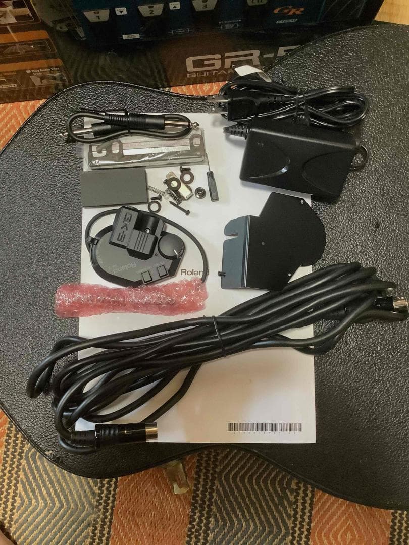 ローランドギターシンセサイザー青＋GK3ピックアップ未使用