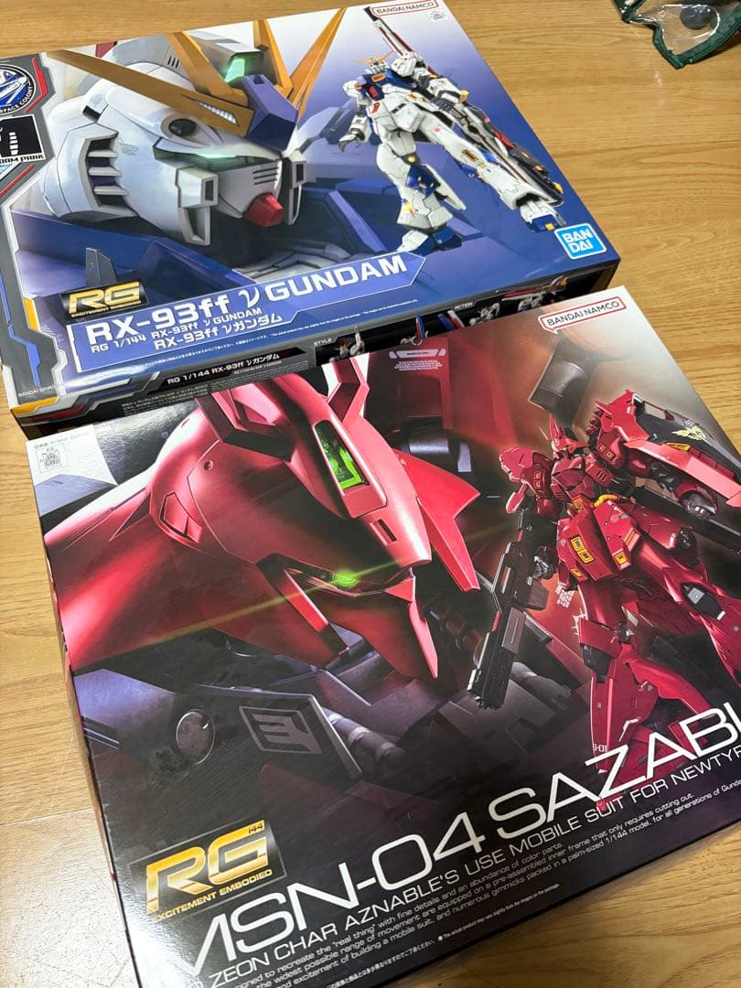RG RX-93ff V GUNDAM & MSN-04 SAZABI 限定