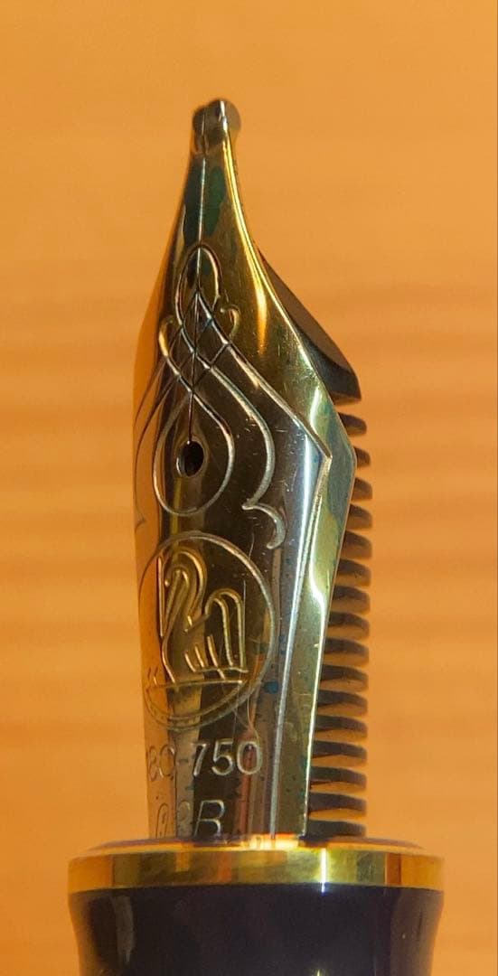 最終価格　ペリカン　m800ストーンガーデン　O3Bニブ