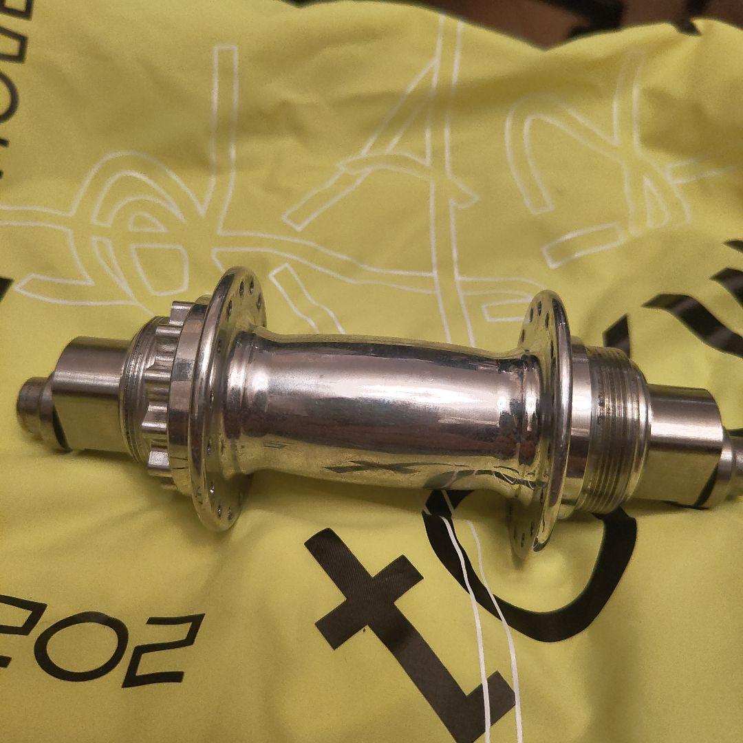 white industries eno エキセントリックハブ 32H