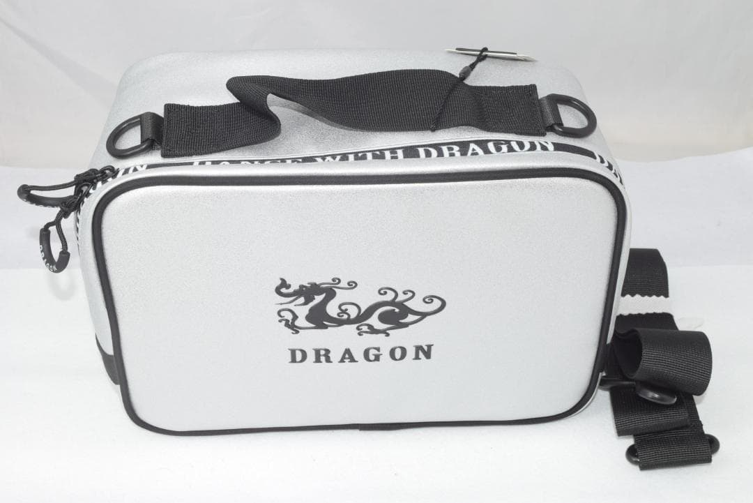 新品☆ダンスウィズドラゴン スパークルレザーマルチポーチ☆カートバック☆シルバー