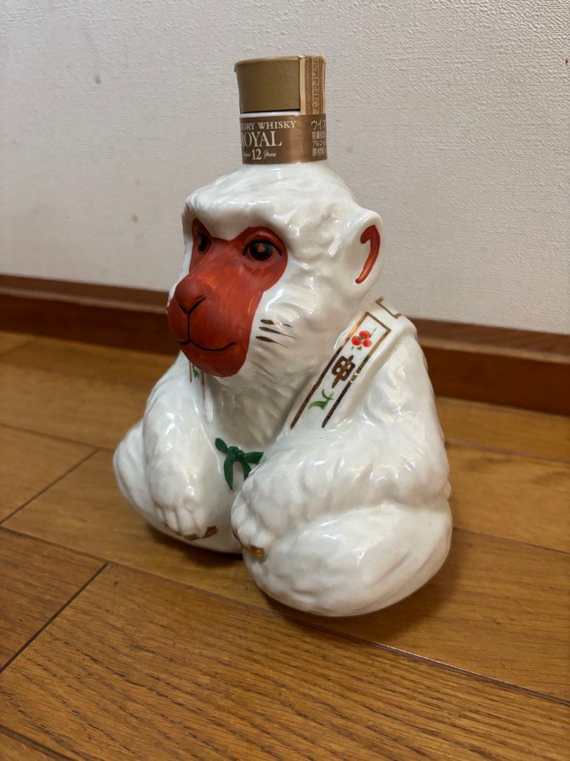 【未開栓】干支 申 猿型 陶器 ウイスキー サントリー ローヤル12年
