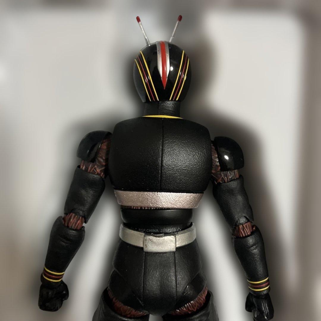 フィギュアーツ 真骨彫 仮面ライダーBLACK ブラック