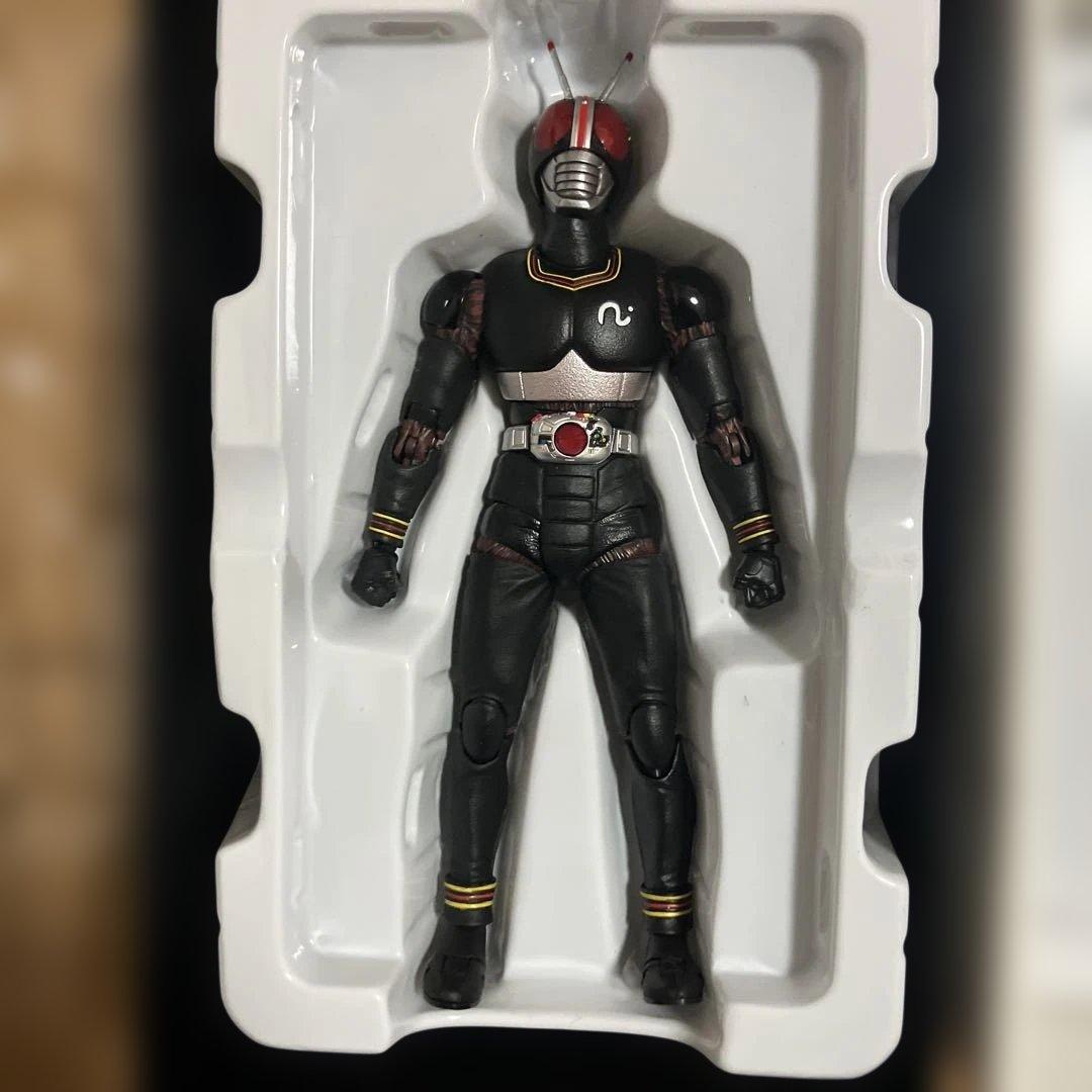 フィギュアーツ 真骨彫 仮面ライダーBLACK ブラック