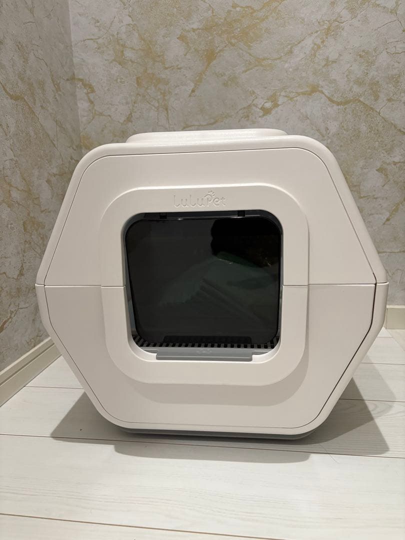 【美品　未使用】自動AI猫トイレ 多頭飼い可能　健康状態把握　使い捨てシート付き