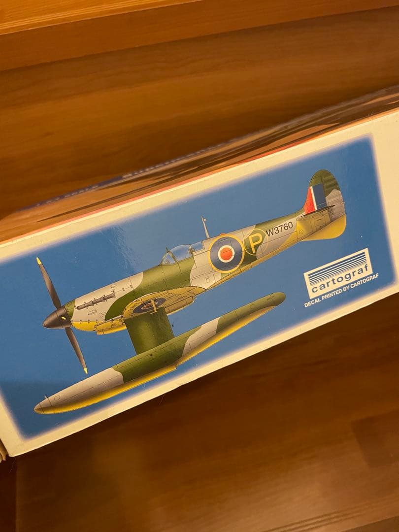 1/24 スーパーマリン スピットファイヤ Floatトランペッター プラモデル