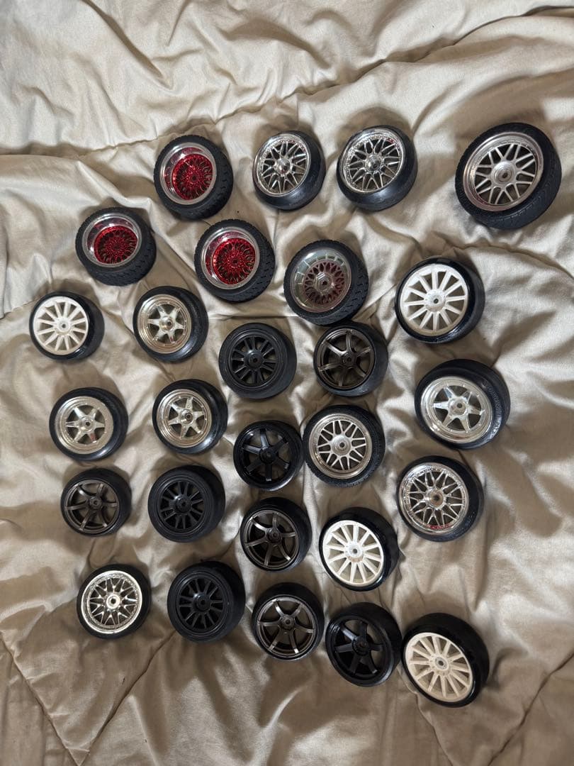 TT01 2台フルセット ボディー4個付き