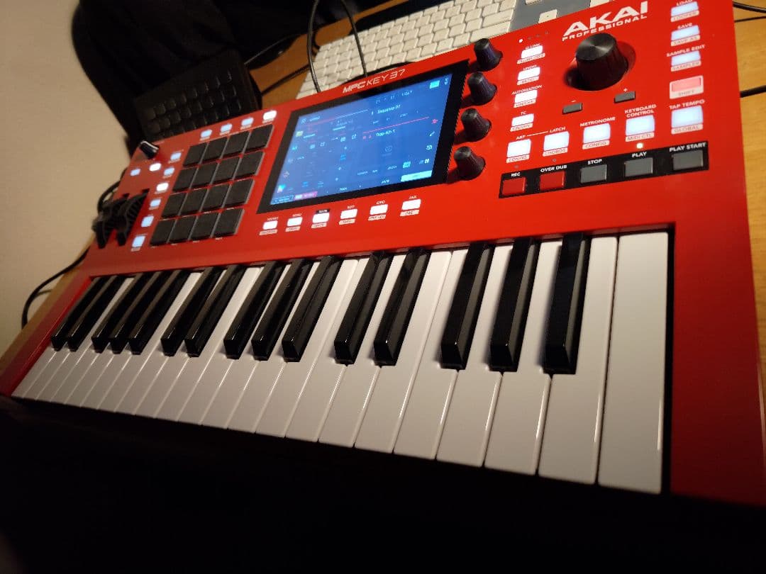 即日発送 ライセンス問題なし　元箱　AKAI MPC key 37