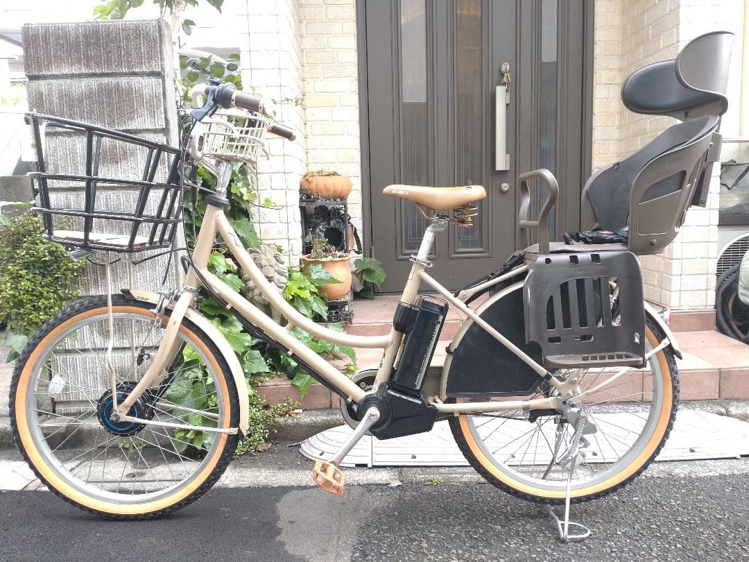カスタム★配送可★直接引渡可【限定車イルミオILMIO】電動アシスト自転車コンビ