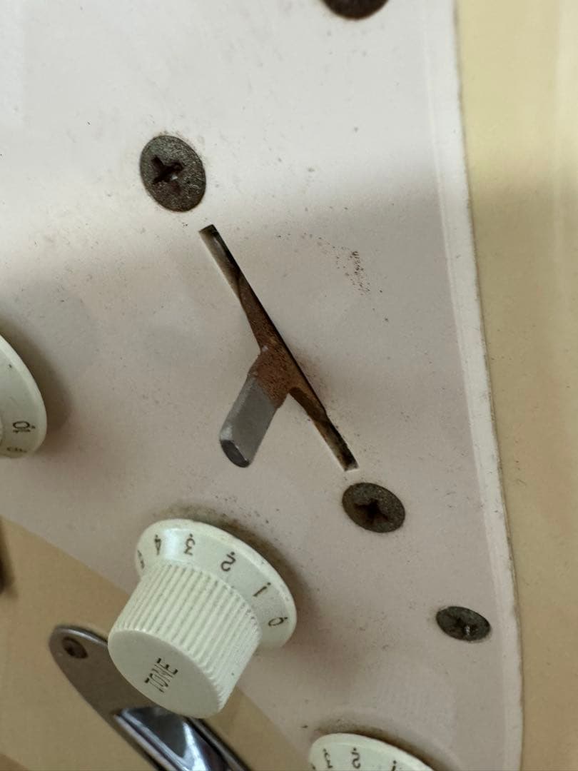 FERNANDES ストラトキャスタータイプ エレキギター