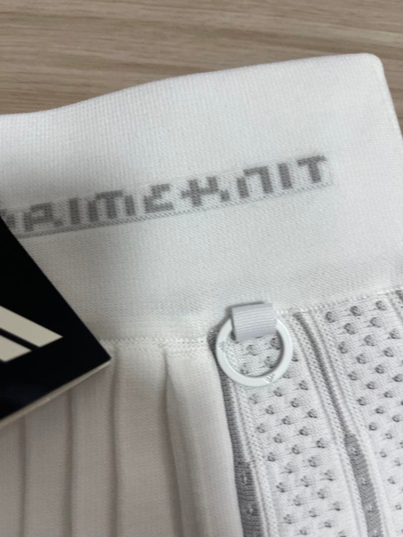 新品　アディダス　ゴルフ　長袖セーター　フレアースカート　　セットアップ　M