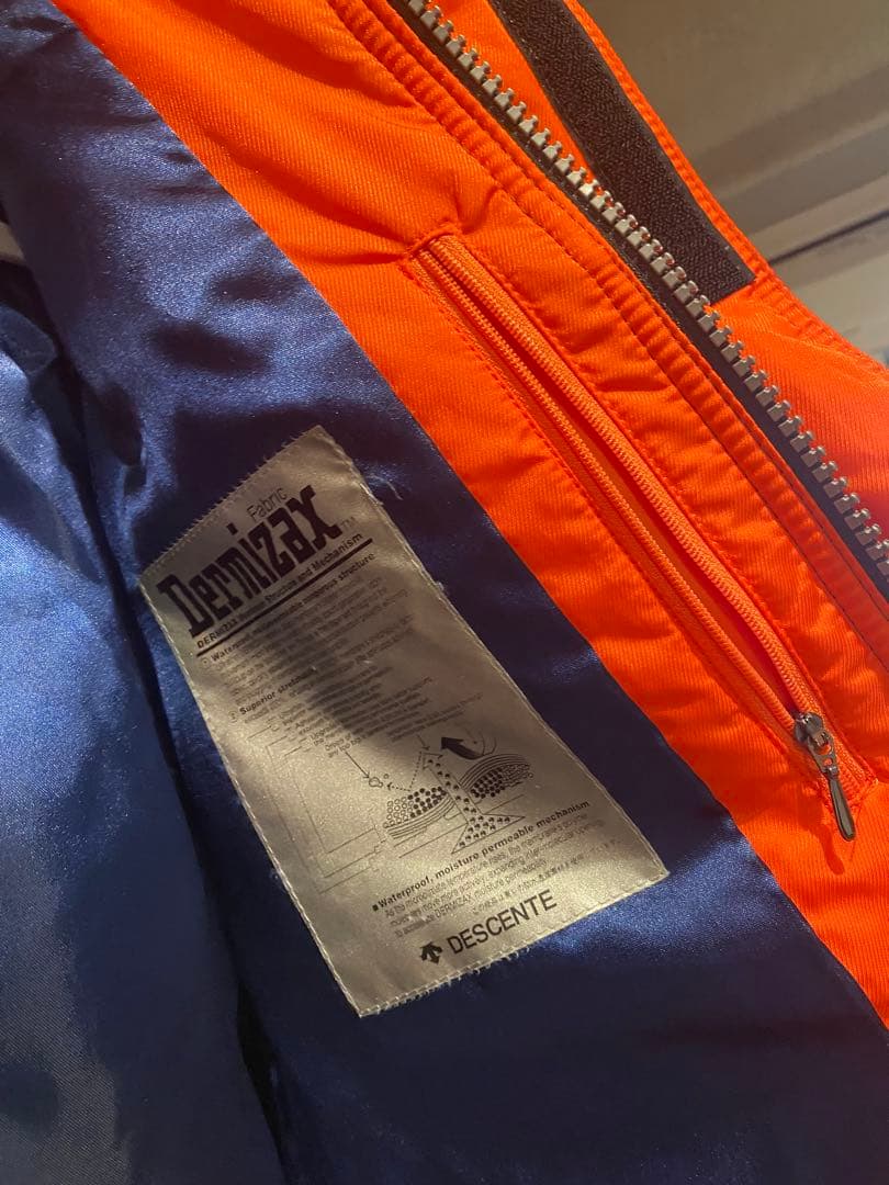 美品☆DESCENTE デサント スキーウェア　上下セット　上S 下SS