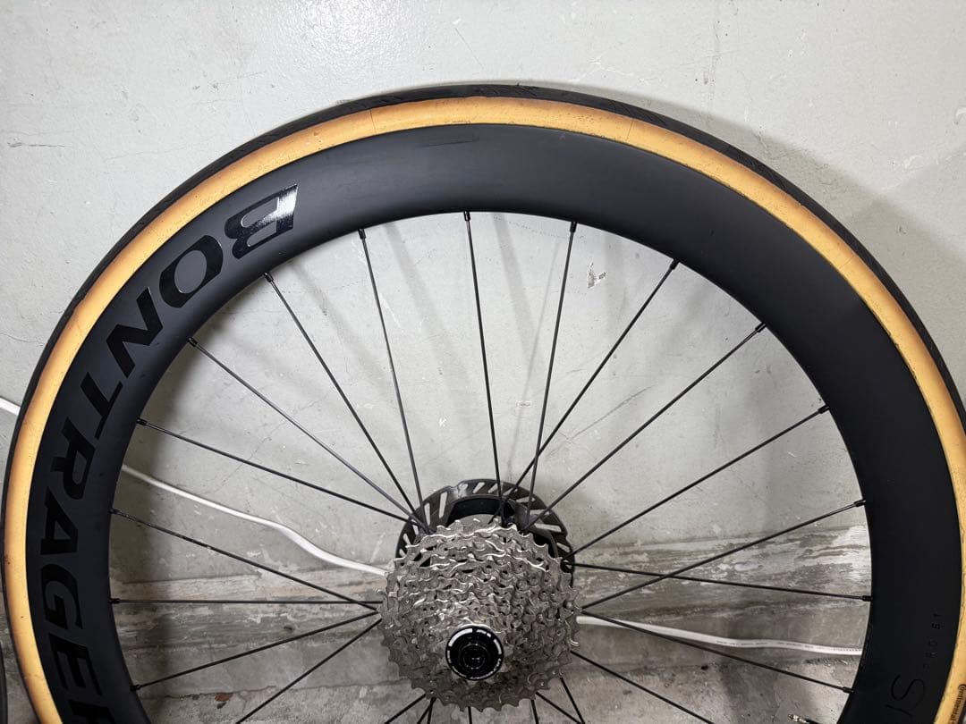 さ*じ様 Bontrager Aeolus pro 51 TLR カーボンホイー