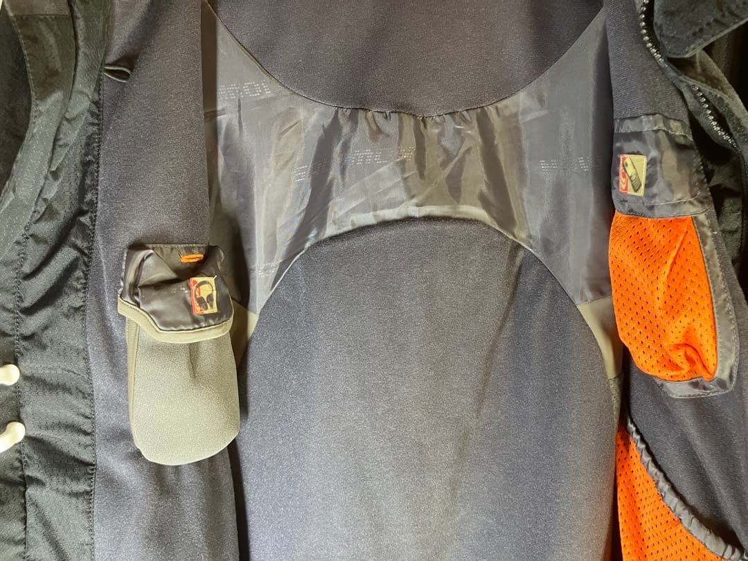 【新品タグ付き・未使用】SALOMON スキーウェア ジャケットメンズL