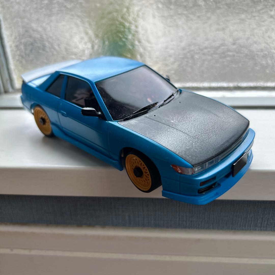 京商　ミニッツAWD シャシ＋ボディ