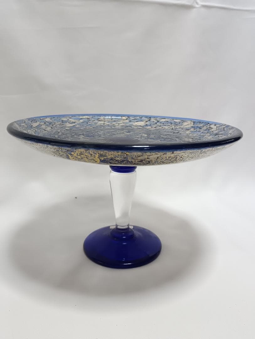 青と金の高脚ガラス皿