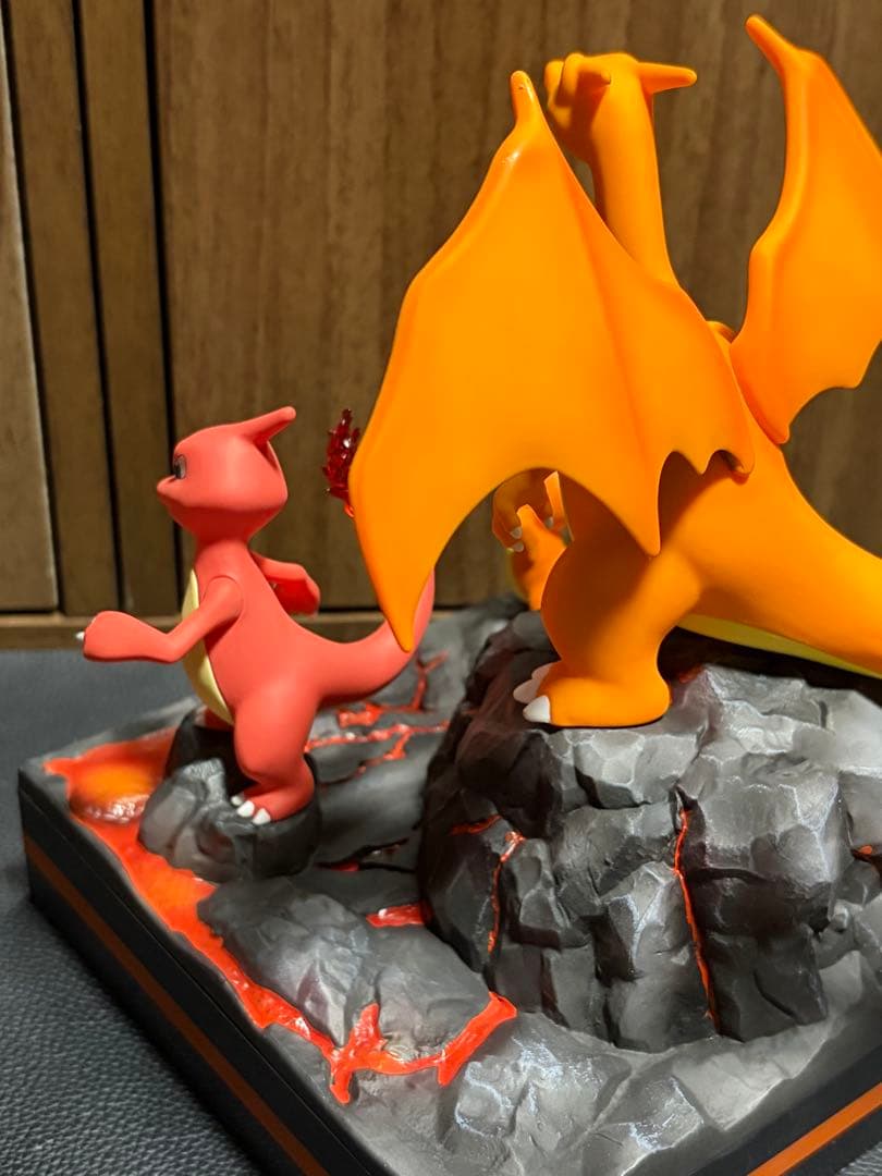 ポケモン フィギュア リザードン リザード ヒトカゲ 一族 新品未使用