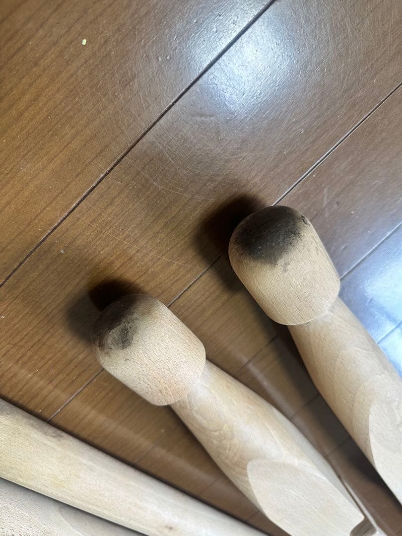 クヌッセン　saw chair