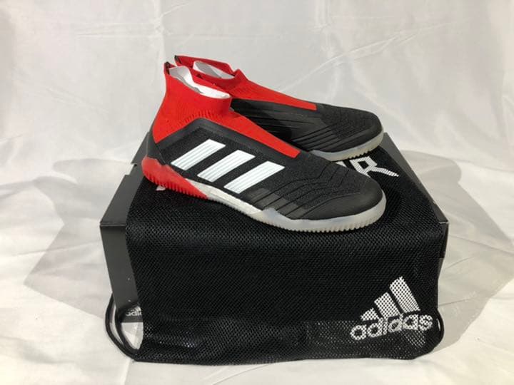 adidas アディダス　フットサル　プレデター　タンゴ　18