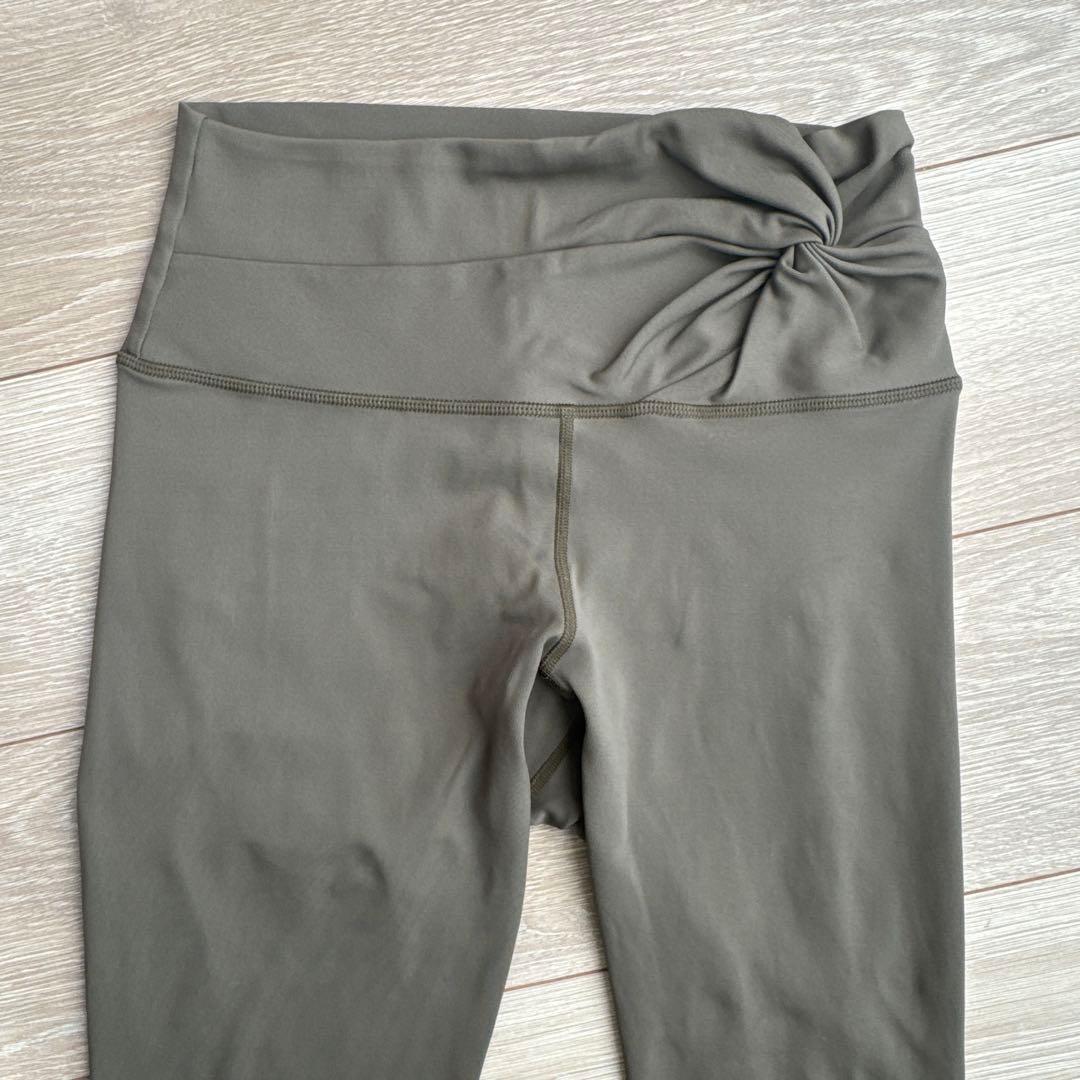 LAVA SUKALA ecoアシンメトリーブラトップ&レギンス 上下セットS