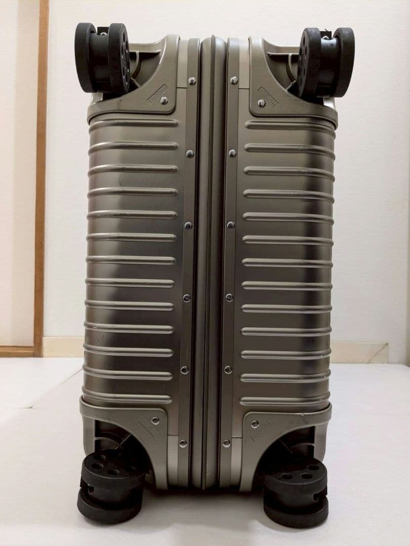 生涯保証 リモワ オリジナル チェックインL 86L チタニウム