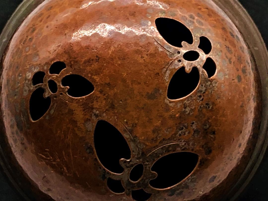 【 影蝶透かし銅香炉 】　骨董　蔵出初