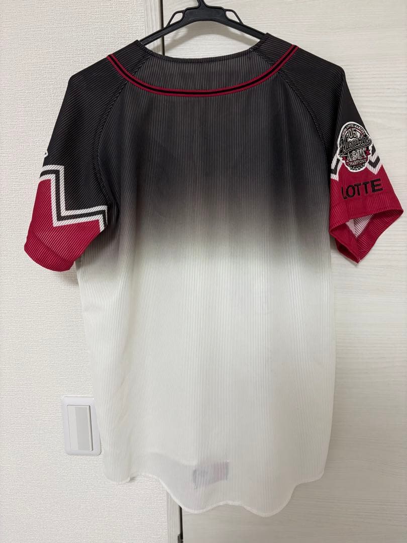 千葉ロッテマリーンズ ユニフォーム サイン付き　里崎選手