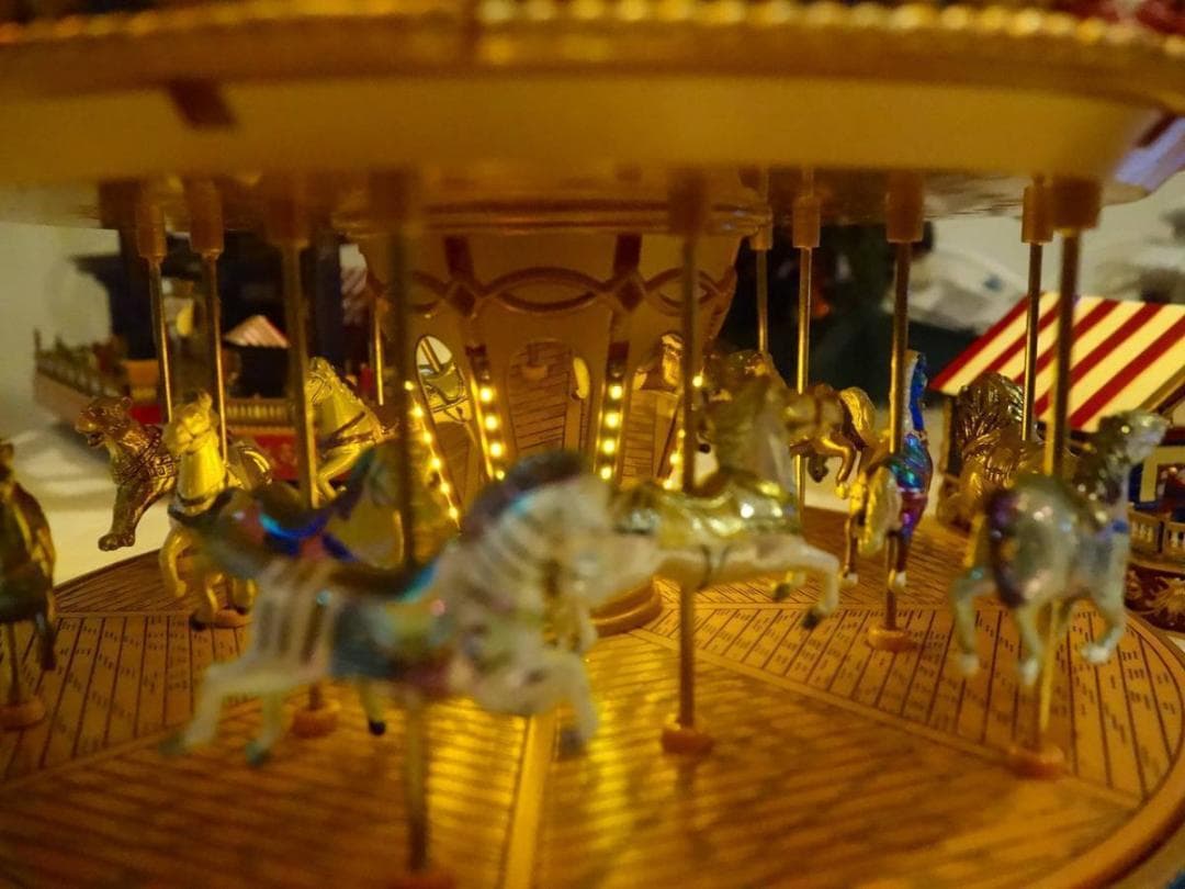 爆レア★ミスタークリスマス メリーゴーランド型オルゴール ゴールドラベル