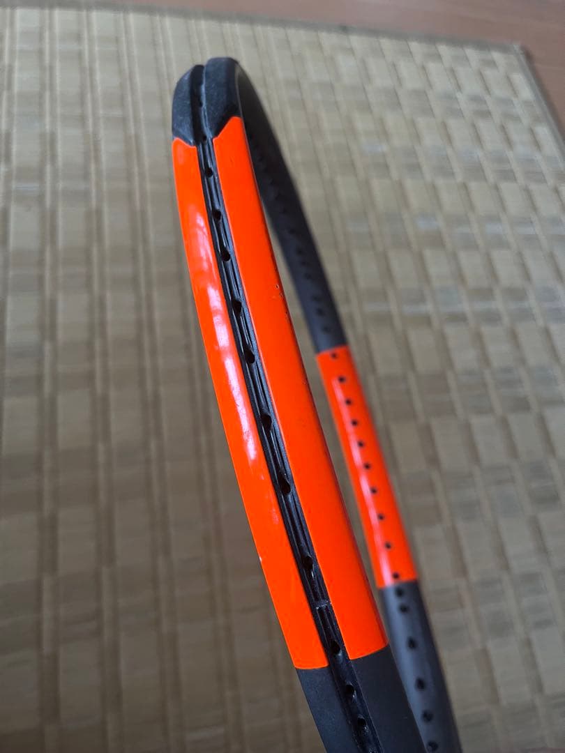 BURN 100 テニスラケット オレンジ/黒