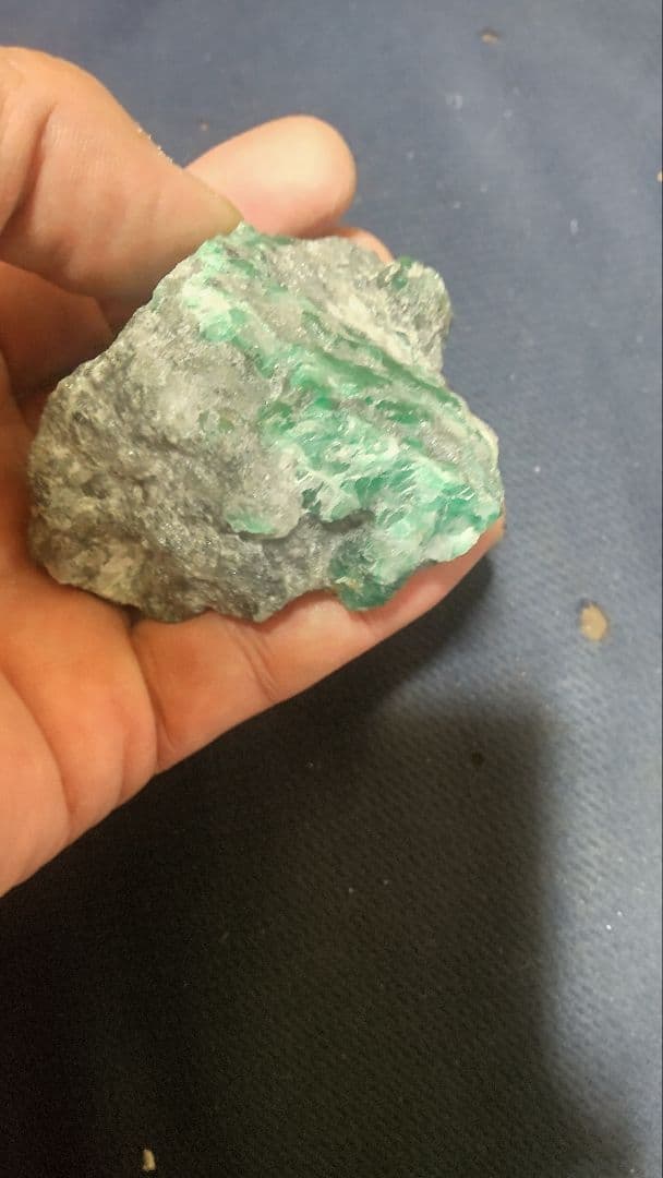 天然エメラルド原石、パキスタン産