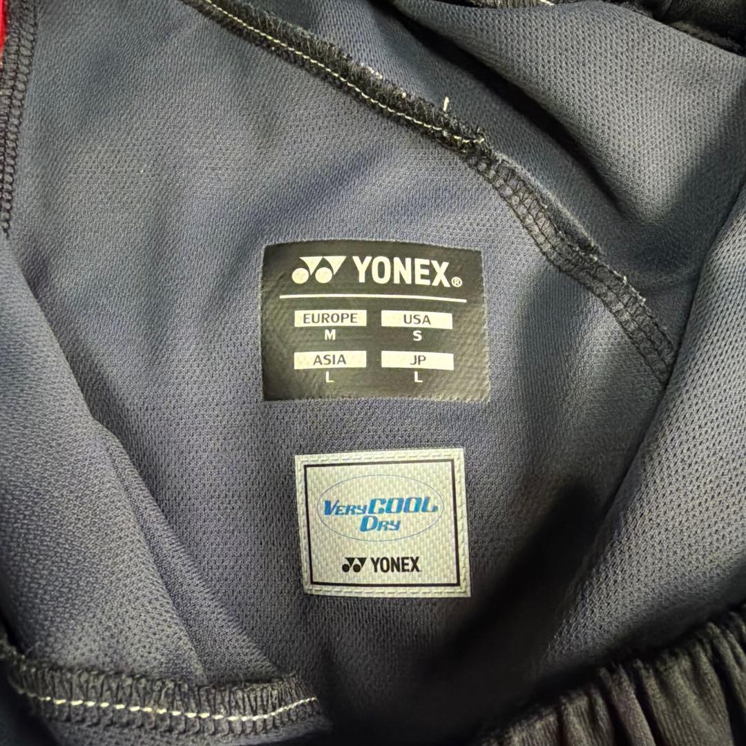 YONEX 幾何学模様 ユニニットハーフパンツ 黒/赤 Lサイズ