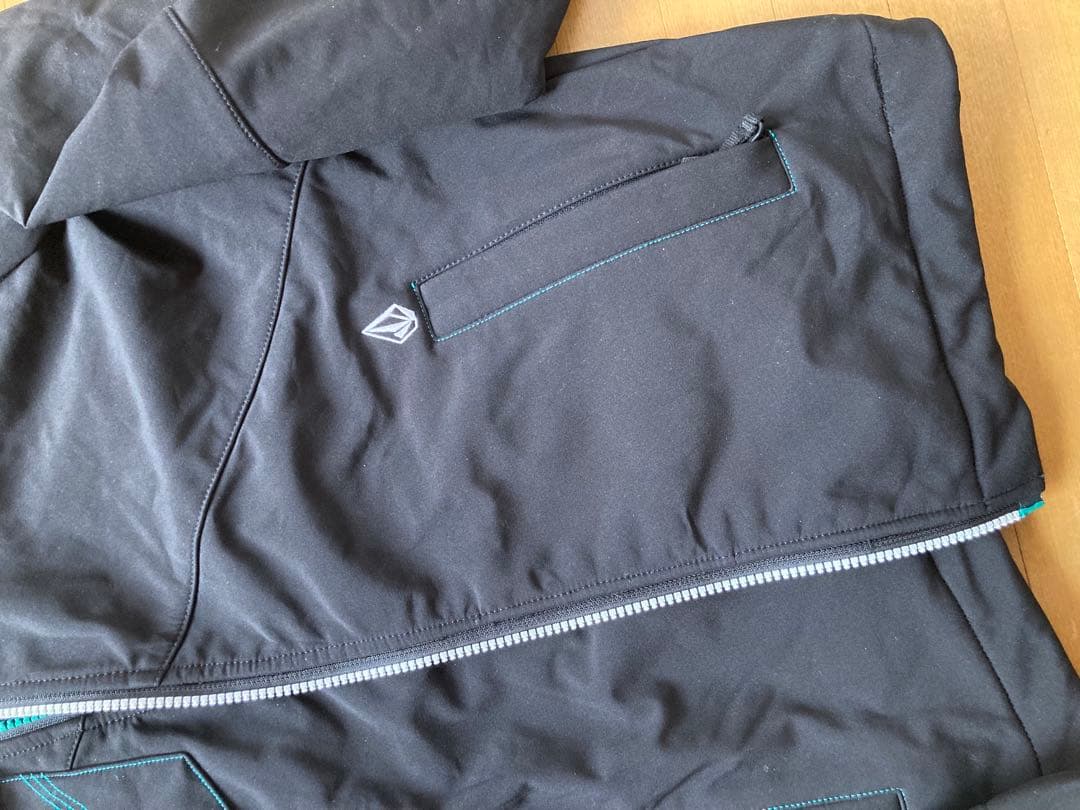 VOLCOM ボルコム　スノーボードウェア(レディース) 春先用