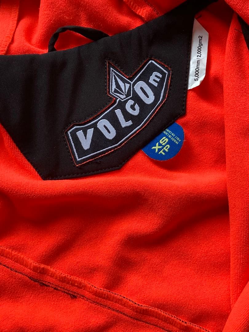 VOLCOM ボルコム　スノーボードウェア(レディース) 春先用