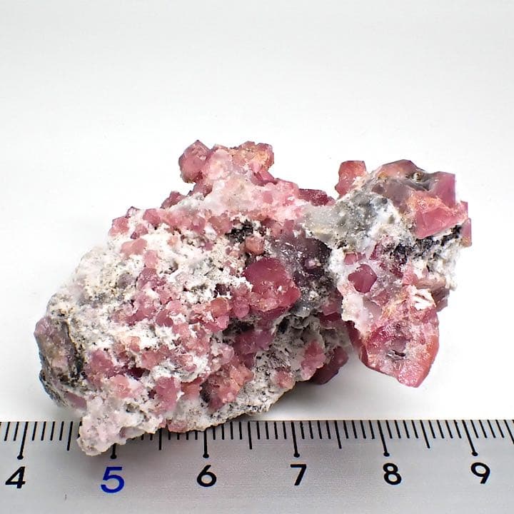 【メキシコ/シエラ・デ・クルセス鉱山産】ピンクグロッシュラーガーネット