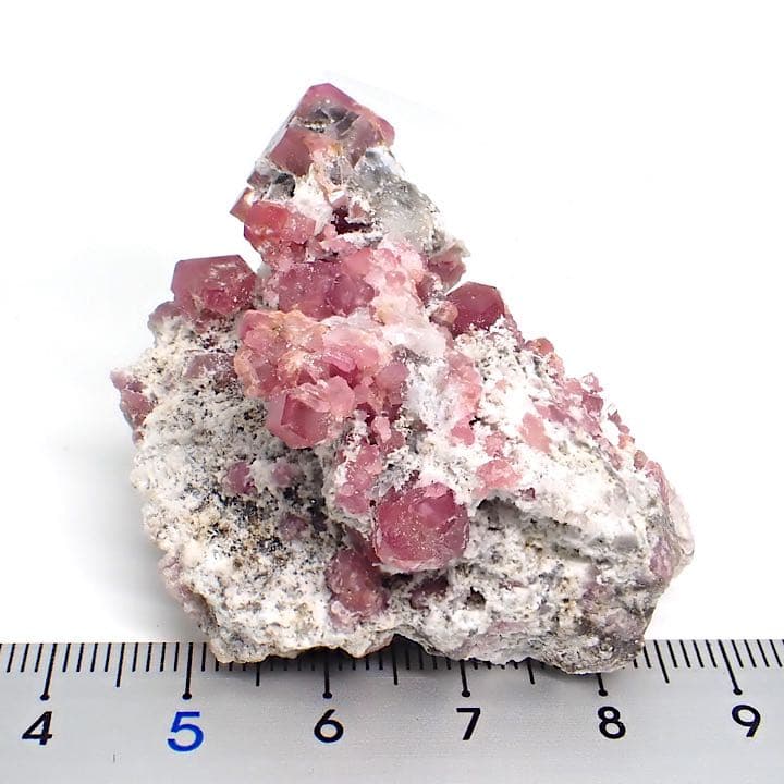 【メキシコ/シエラ・デ・クルセス鉱山産】ピンクグロッシュラーガーネット