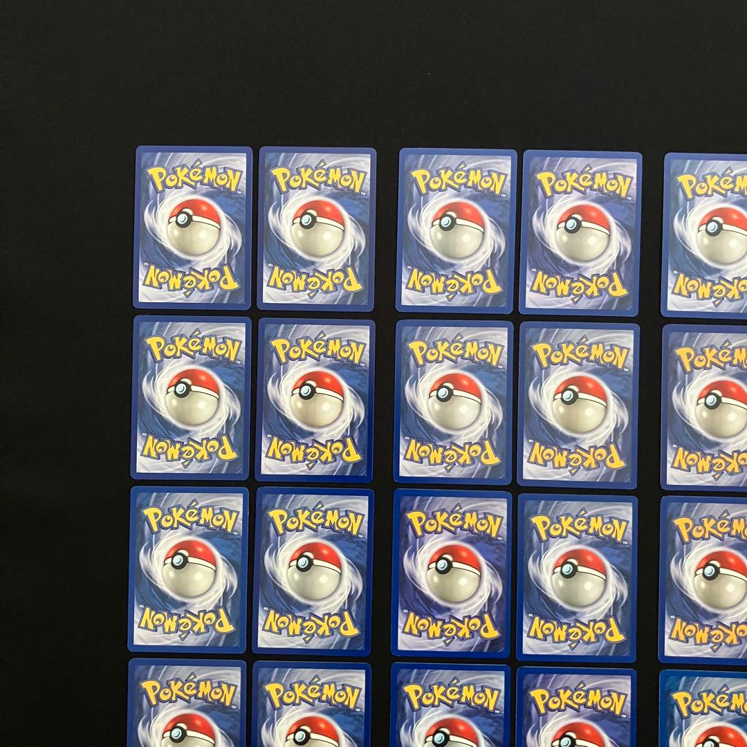 J0724】　ポケモンカード英語版　　　24枚まとめ売り