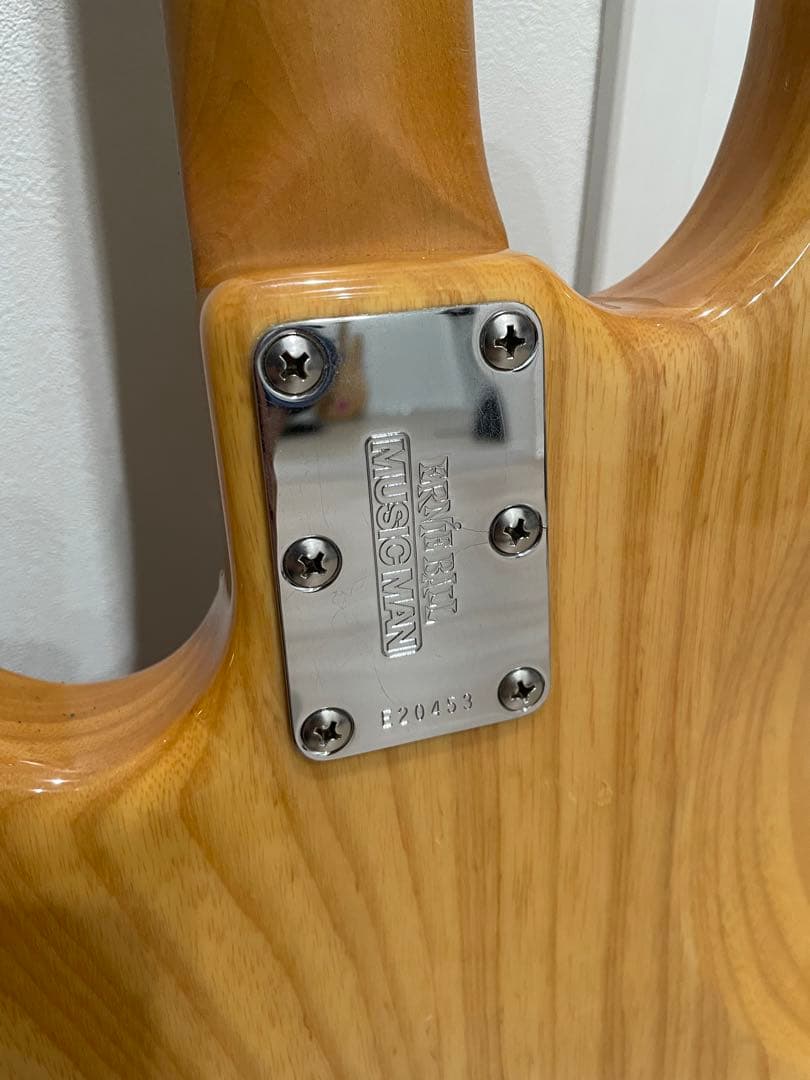 ベース　MUSIC MAN Sting Ray