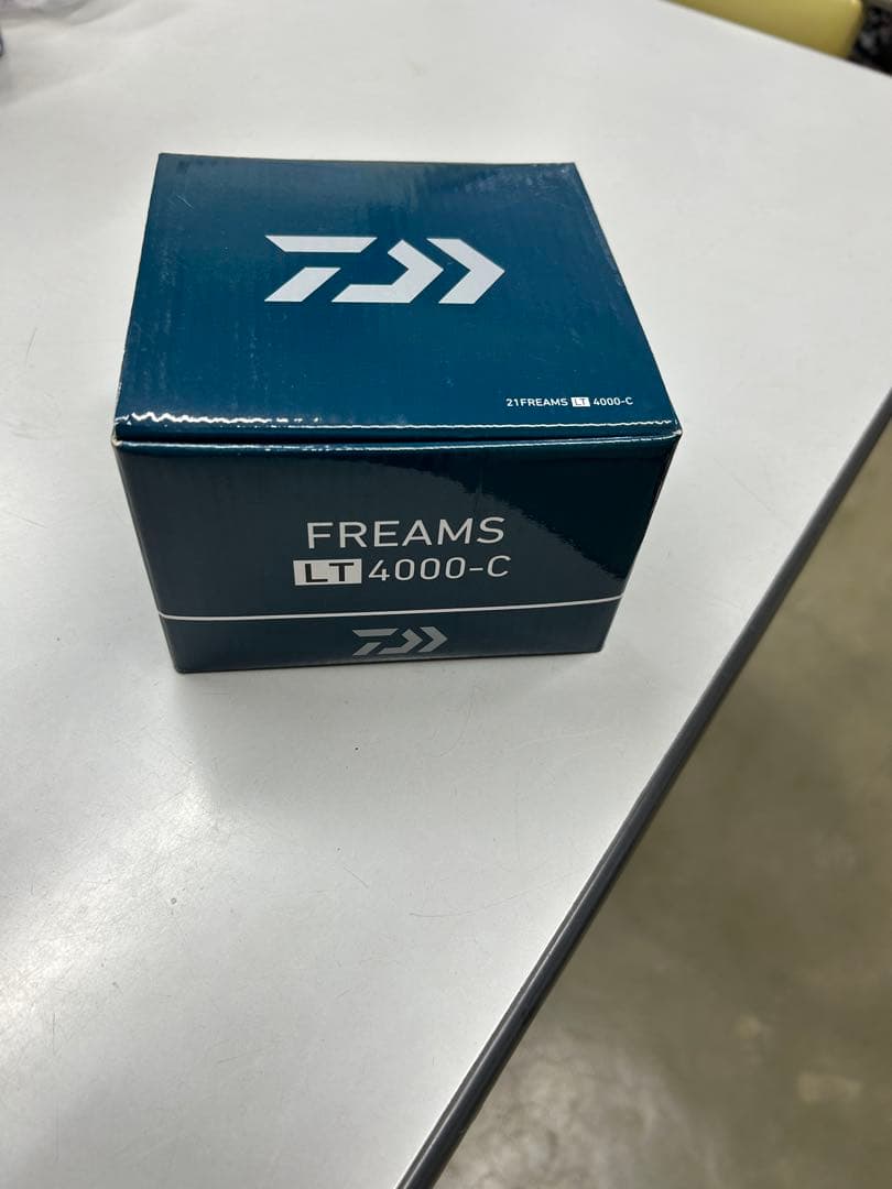 Daiwa FREAMS LT4000-C スピニングリール