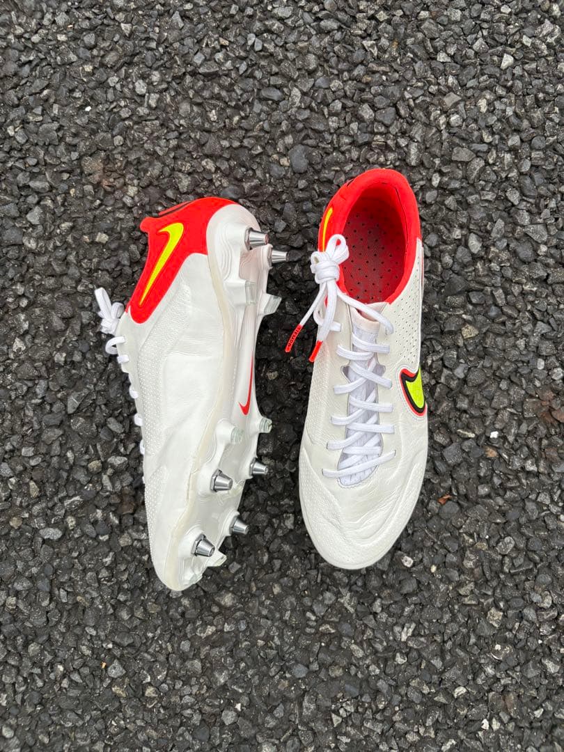 Nike Tiempo 9 SG ホワイト/レッド/イエロー　26cm