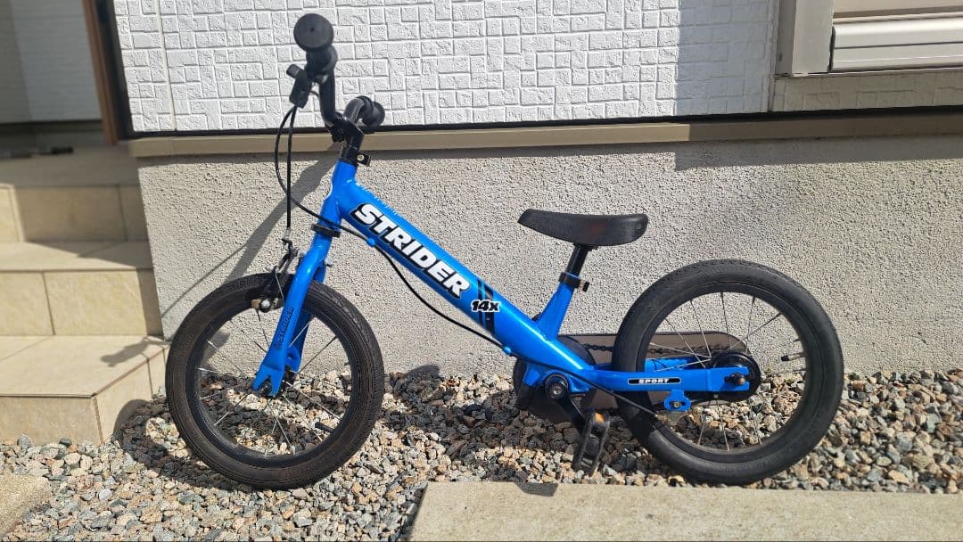 STRIDER 14x　スティールブルー　 バランスバイク　ペダル付き