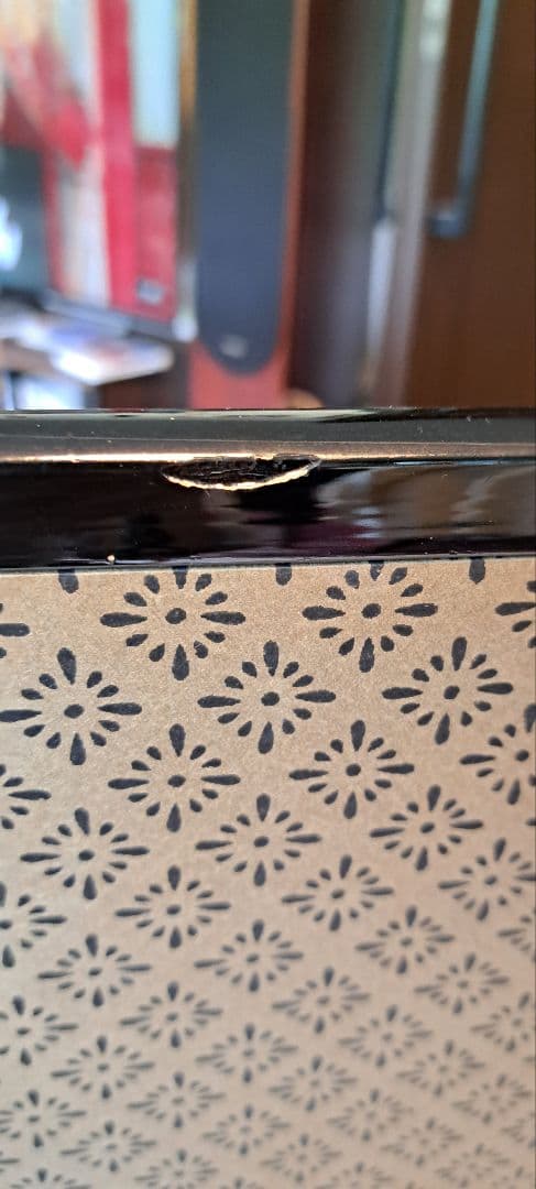 桜と鳥のデザインの屏風